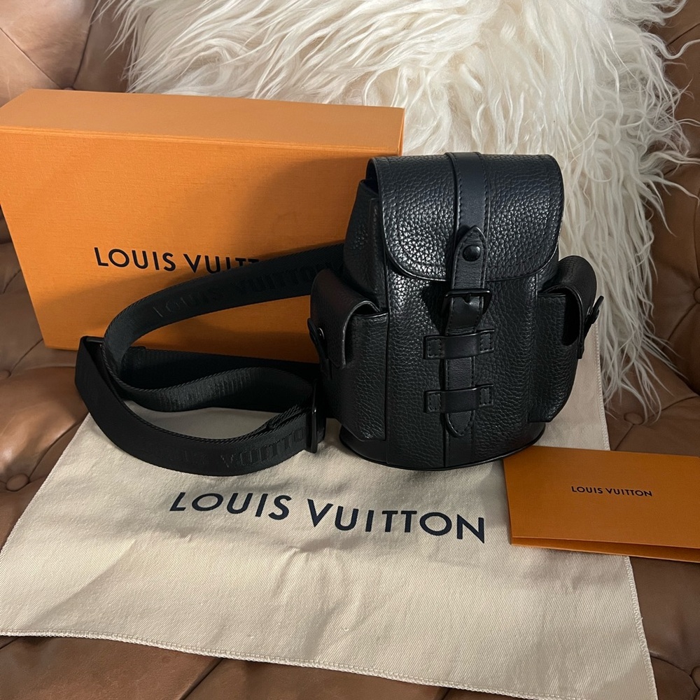 Louis Vuitton Christopher XS taurillon black backpack